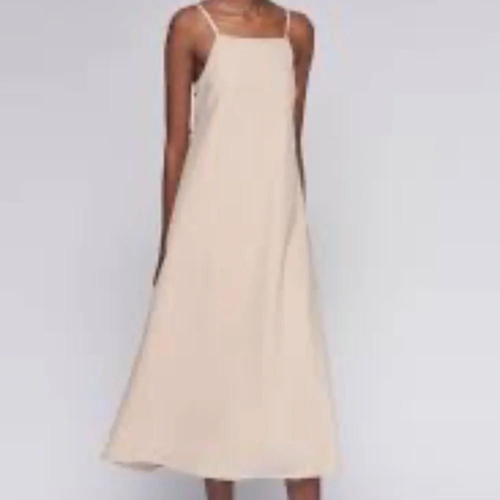 KOTN Seersucker Dress in Desert S - Picture 5 of 13